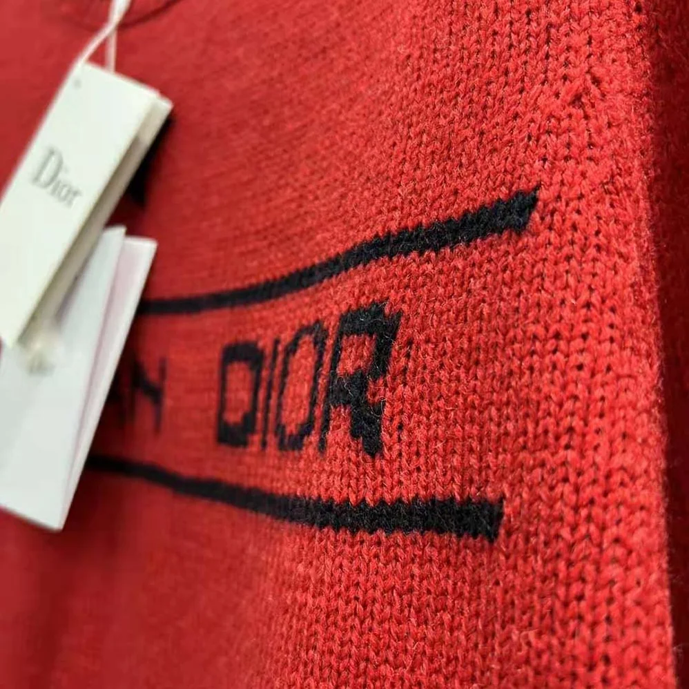 Dior Christian Dior Short-Sleeved Sweater Red Cashmere and Wool Knit for Women Dior Christian Dior Short-Sleeved Sweater Red Cashmere and Wool Knit for Women