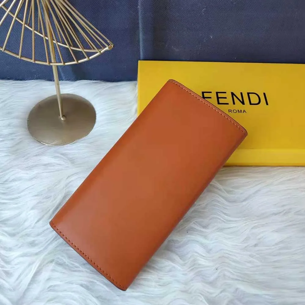 Fendi Continental Brown Leather Wallet Fastened with a Snap Button for Women Fendi Continental Brown Leather Wallet Fastened with a Snap Button for Women