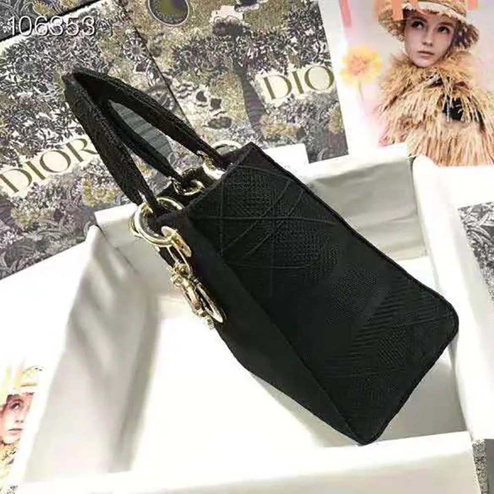 Dior Medium Lady D-Lite Bag Cannage Embroidery in Black Dior Medium Lady D-Lite Bag Cannage Embroidery in Black