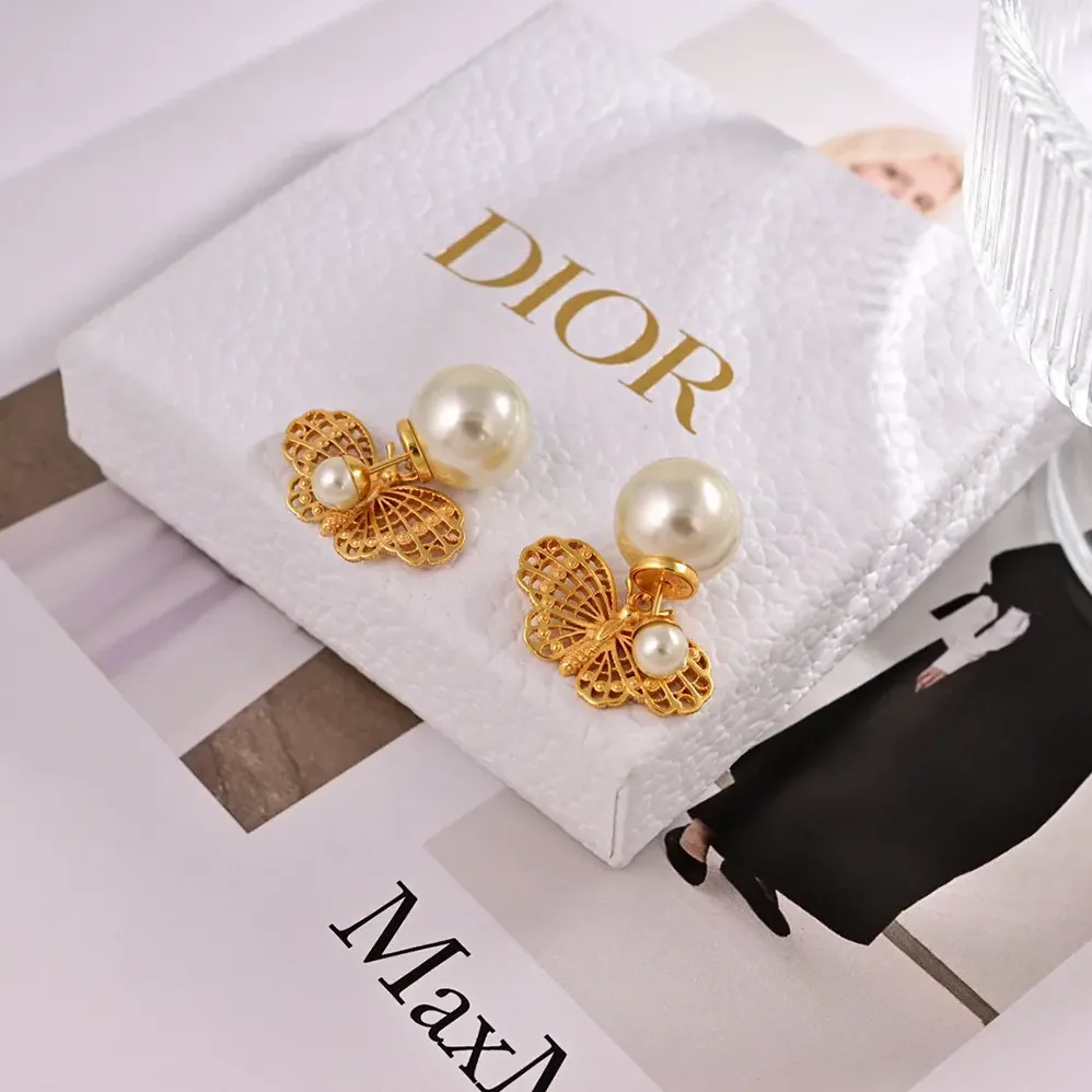 Dior Tribales Earrings Gold-Finish Metal and White Resin Pearls for Women Dior Tribales Earrings Gold-Finish Metal and White Resin Pearls for Women