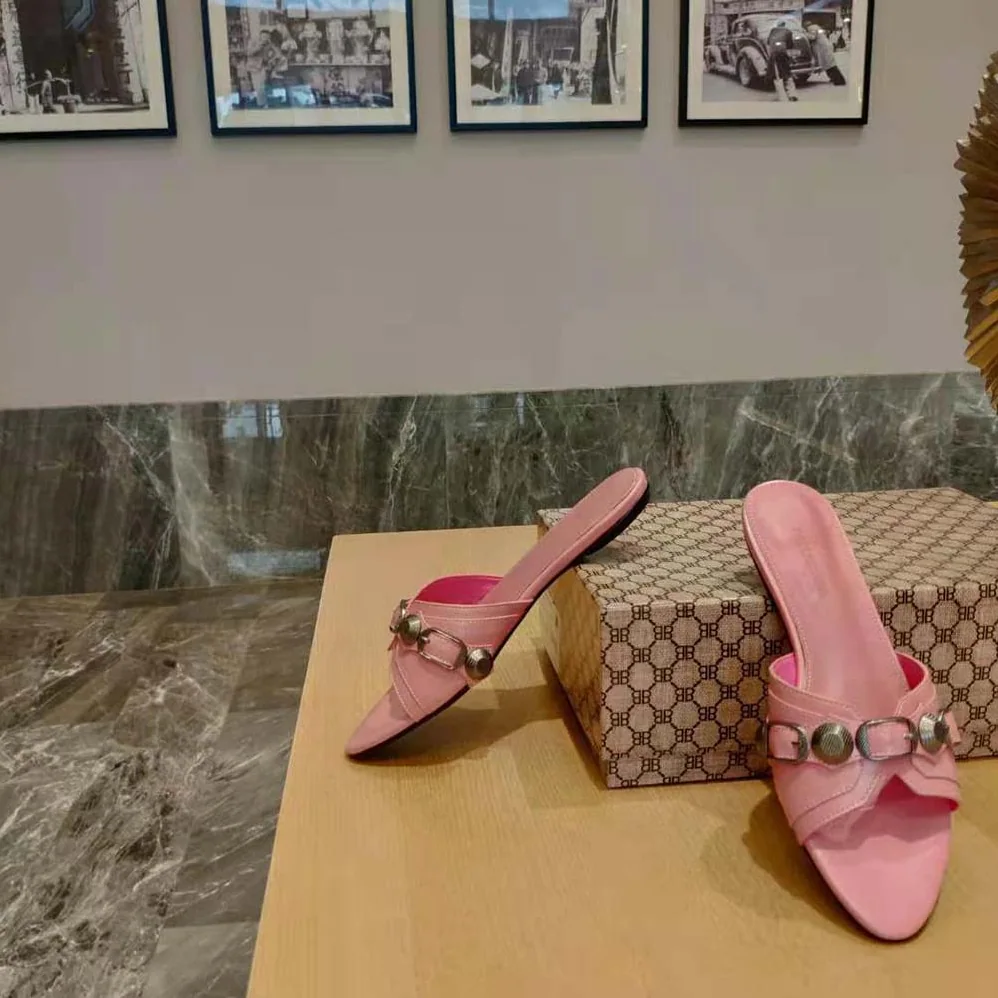 Balenciaga Cagole Sandal in Pink Arena Lambskin for Women Balenciaga Cagole Sandal in Pink Arena Lambskin for Women