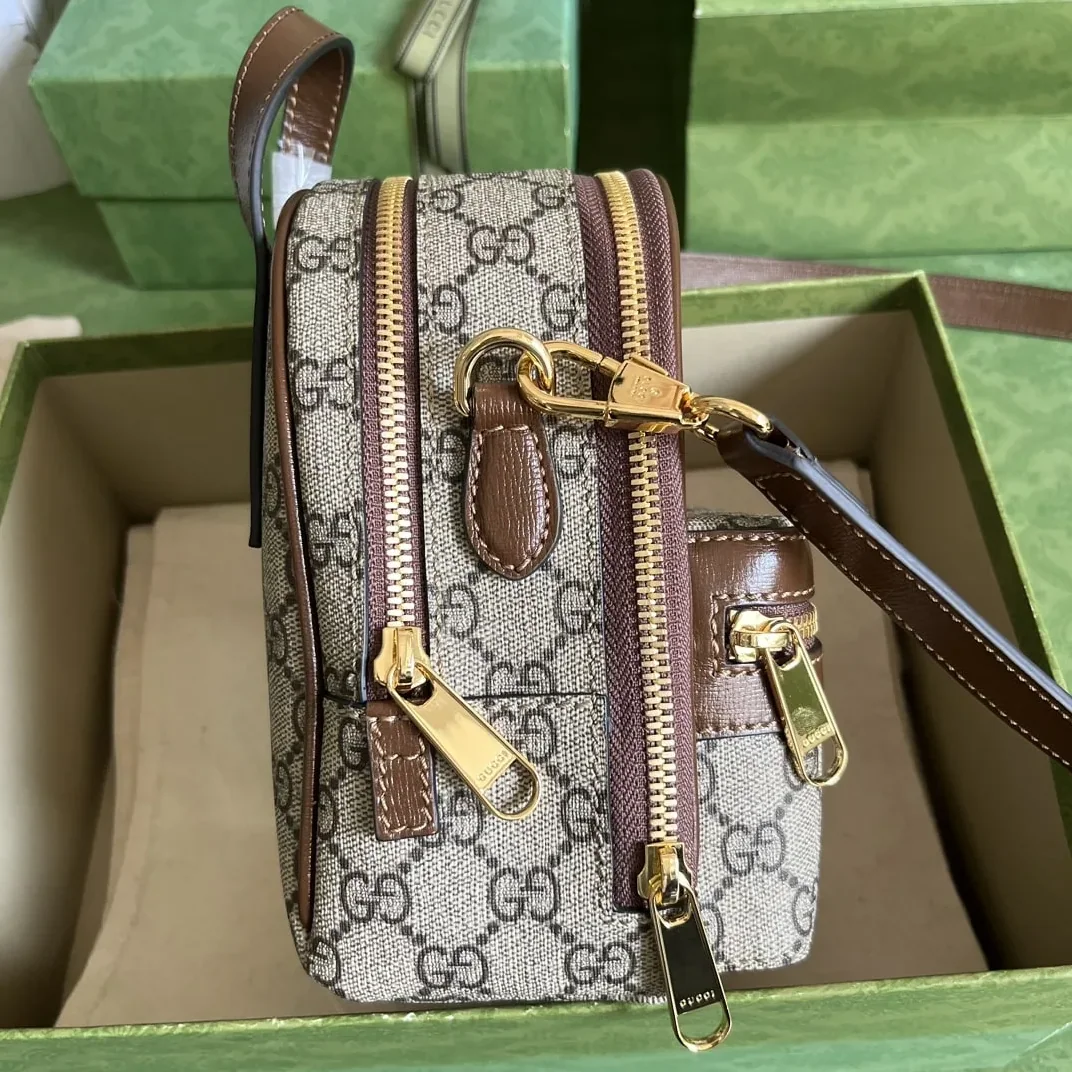 Gucci Multi in Function Bag Brown /