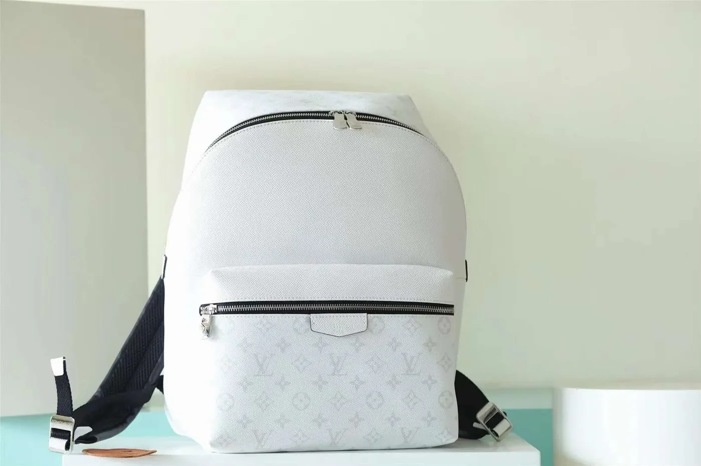 Louis Vuitton Discovery Backpack White / Louis Vuitton Discovery Backpack White /