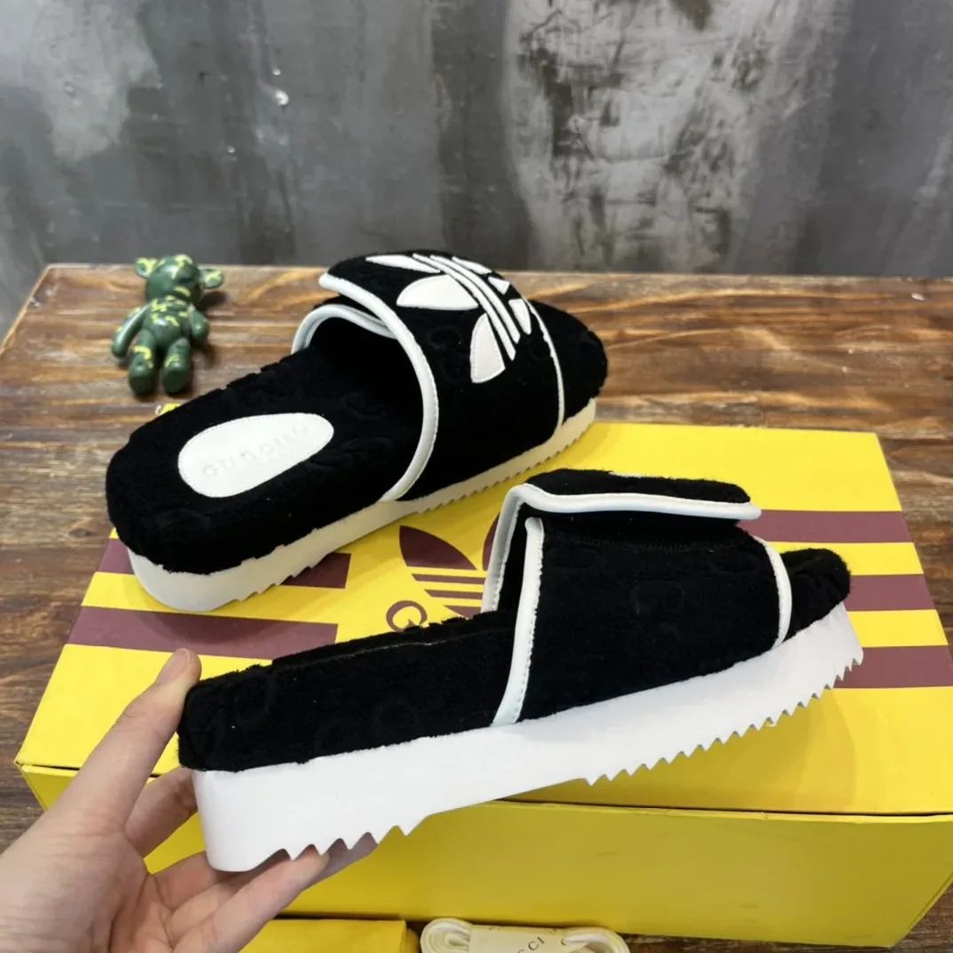 Gucci x Adidas Sandal With Platform And GG Green for Men