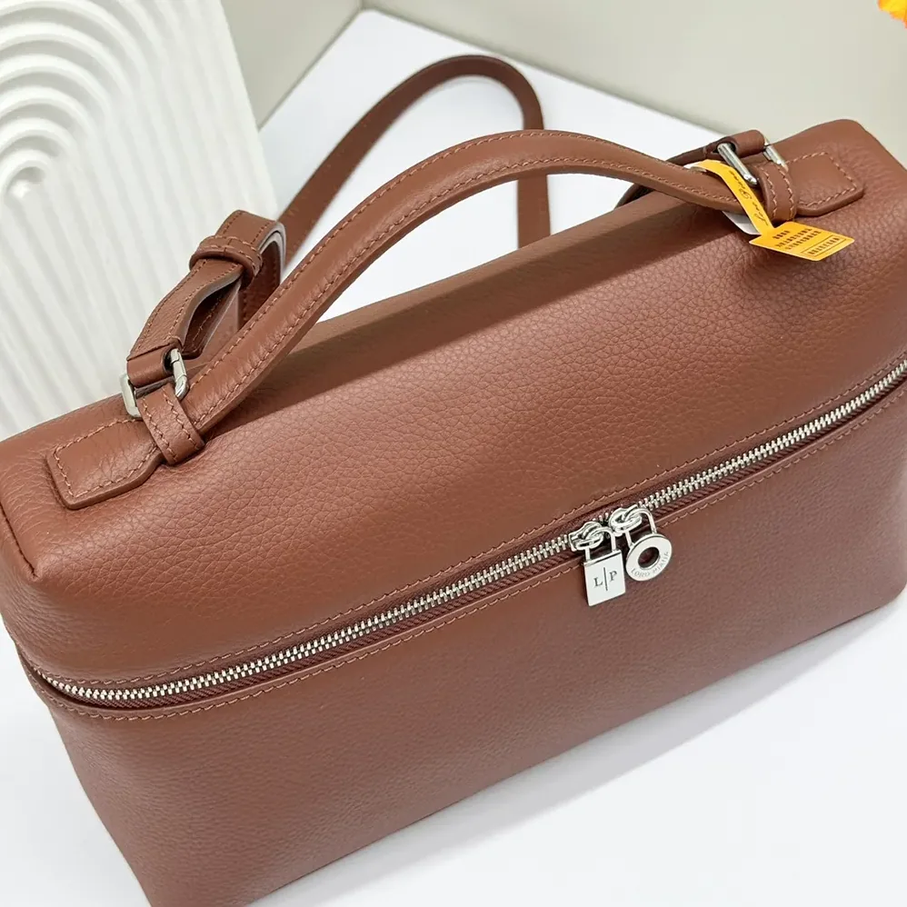 Loro Piana Extra Pocket L27 for Women in Brown Loro Piana Extra Pocket L27 for Women in Brown