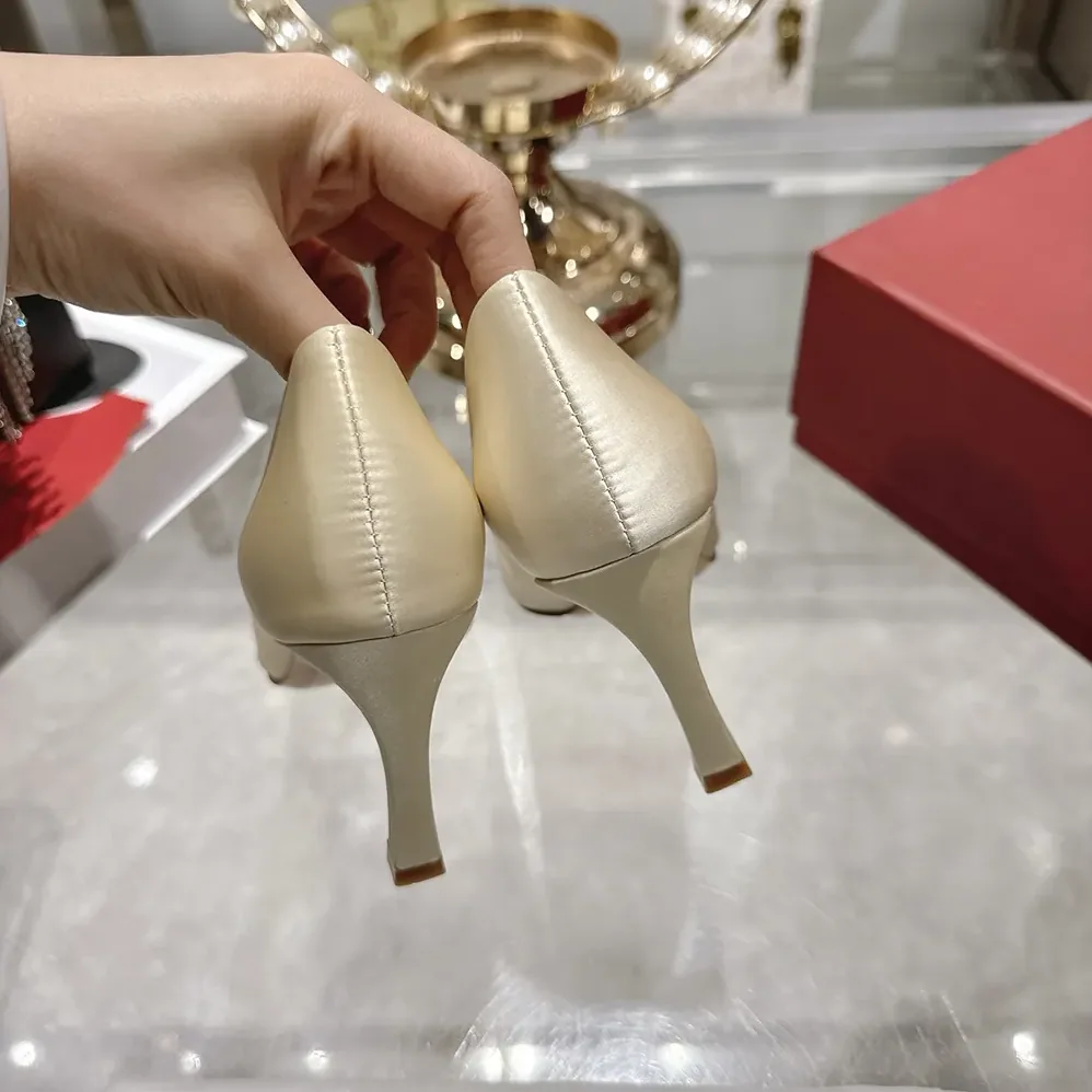 Roger Vivier Trompette Pumps in Satin for Women in White Roger Vivier Trompette Pumps in Satin for Women in White