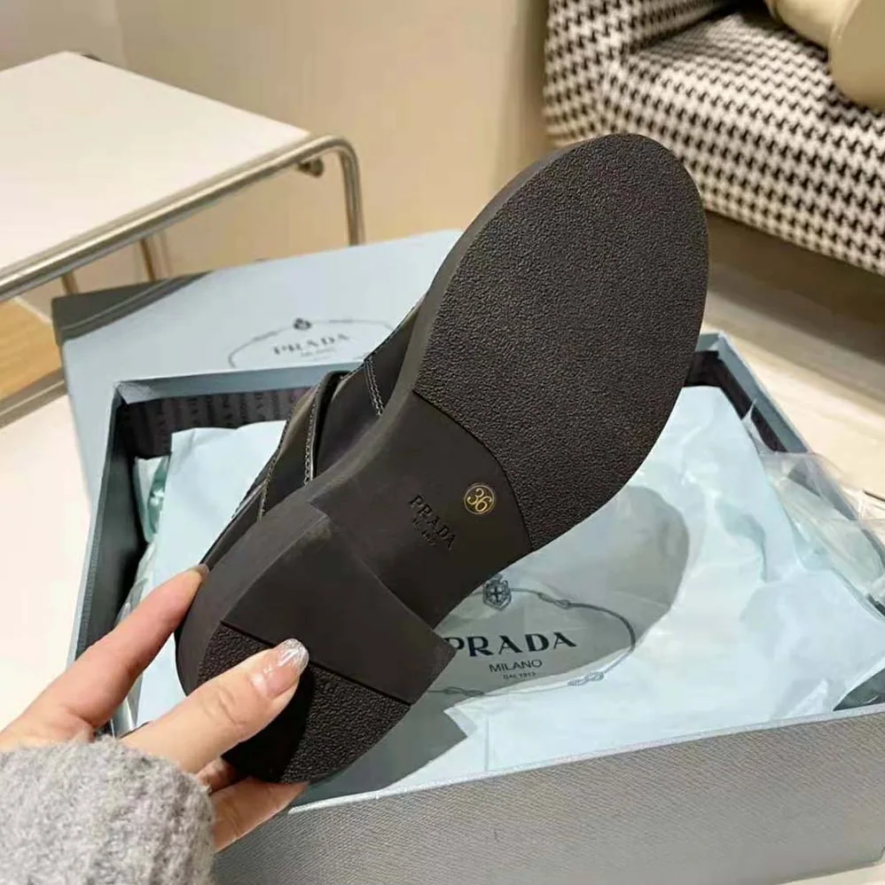 Prada Brushed-Leather Mary Jane T-strap Shoes for Women in Black Prada Brushed-Leather Mary Jane T-strap Shoes for Women in Black