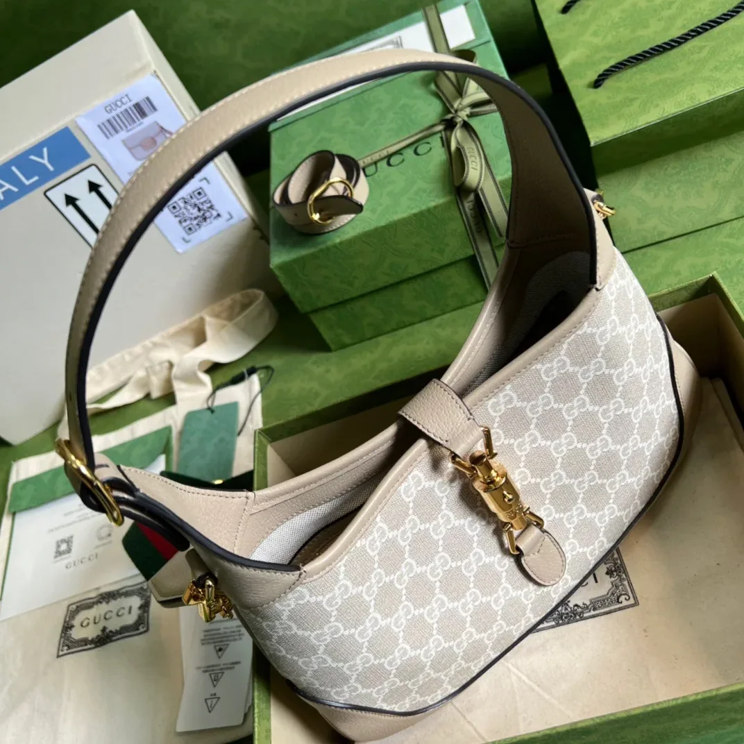 Gucci Jackie 1961 Small GG Shoulder Bag Beige Gucci Jackie 1961 Small GG Shoulder Bag Beige