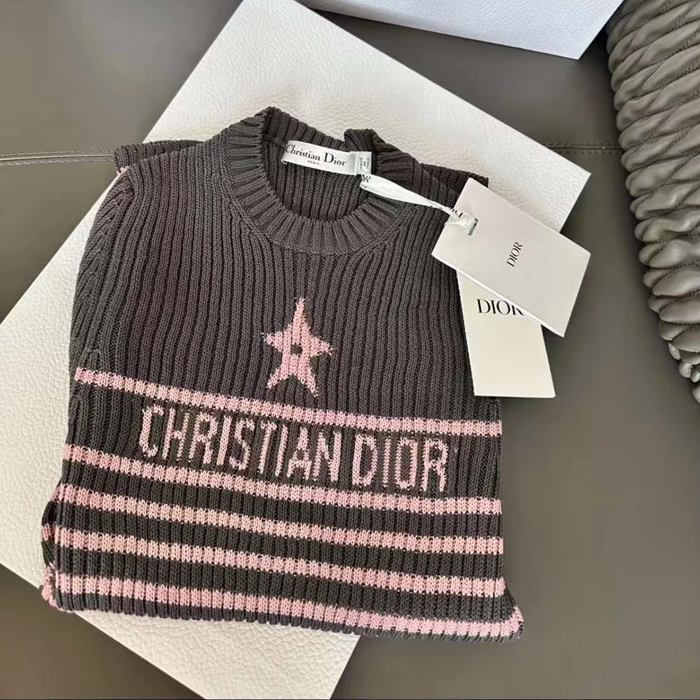 Dior Dioriviera Short-sleeved Sweater Gray and Pink Cotton Knit with Signature for Women Dior Dioriviera Short-sleeved Sweater Gray and Pink Cotton Knit with Signature for Women