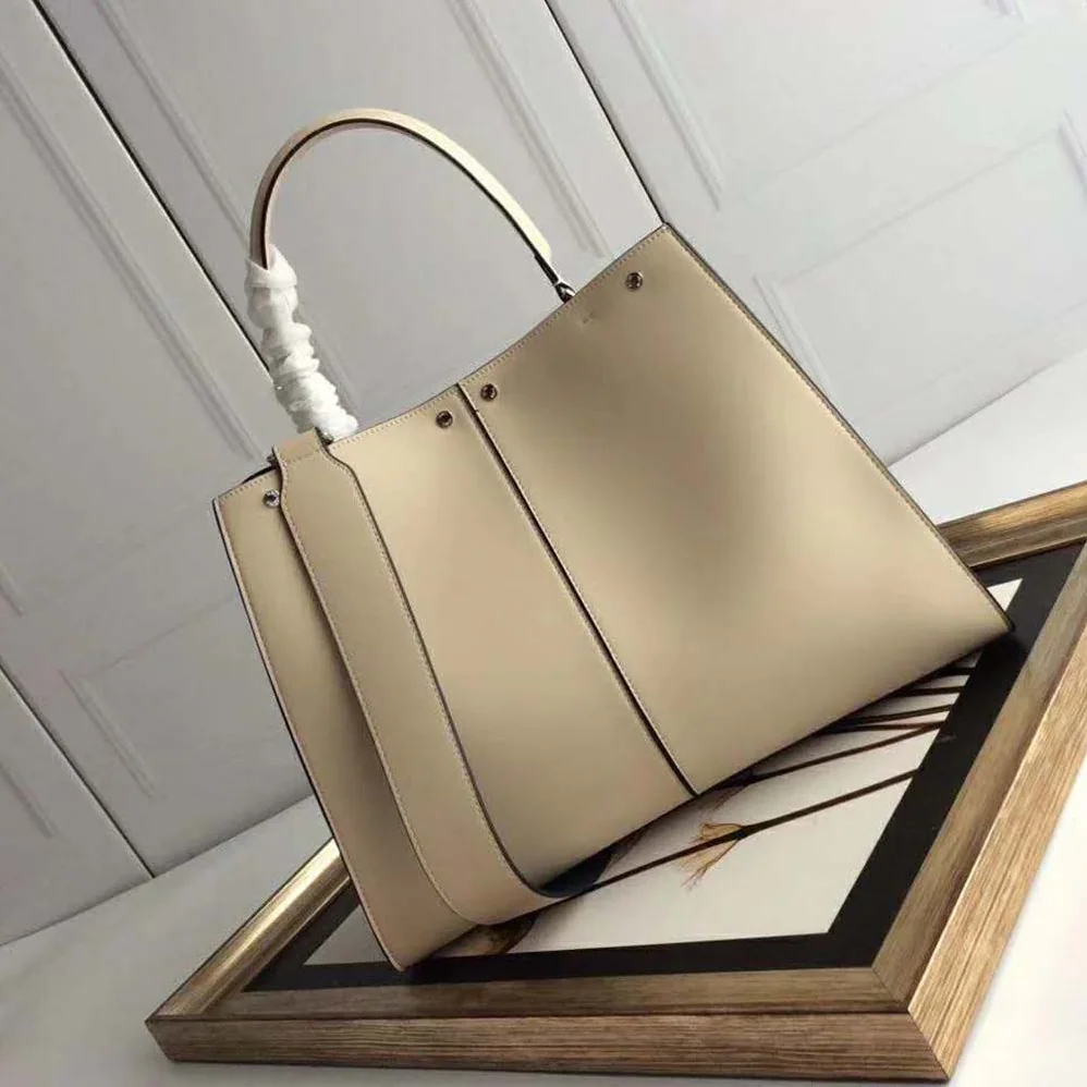 Fendi Peekaboo X-Lite Regular for Women in White