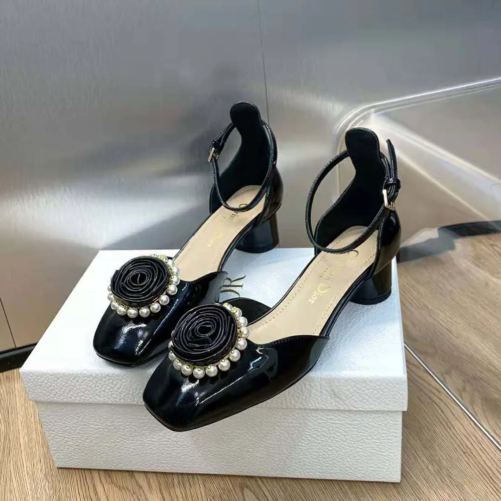 Dior Dior Rose Pump Black Patent Calfskin and White Resin Pearls for Women Dior Dior Rose Pump Black Patent Calfskin and White Resin Pearls for Women
