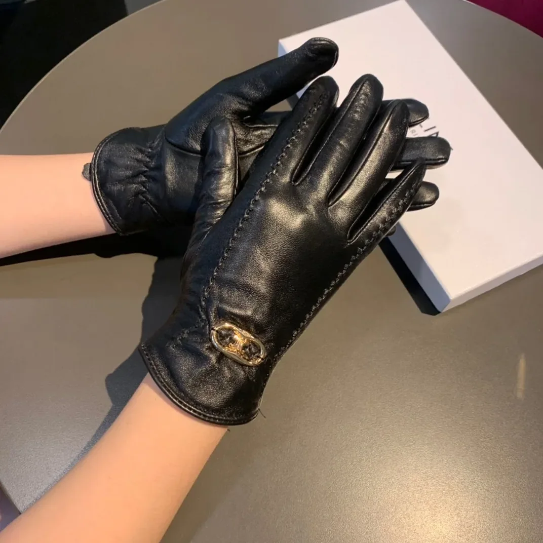 Celine Triomphe Gloves In Black Celine Triomphe Gloves In Black