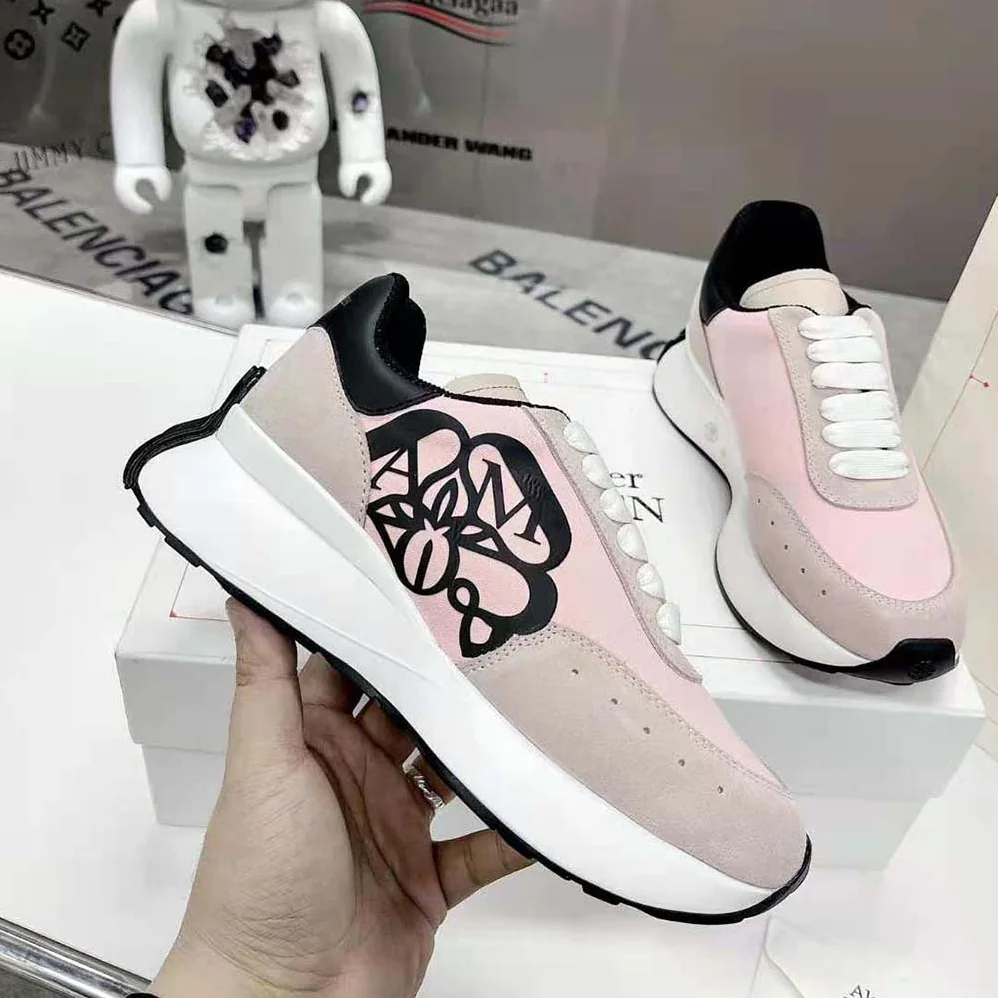 Alexander Mcqueen Sprint Runner in Calf Leather for Unisex in Pink Alexander Mcqueen Sprint Runner in Calf Leather for Unisex in Pink