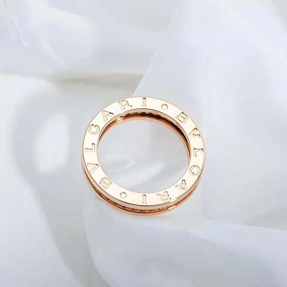 Bvlgari B.zero1 One-Band Ring in 18 KT Rose Gold Set with Pave Diamonds on the Spiral for Women