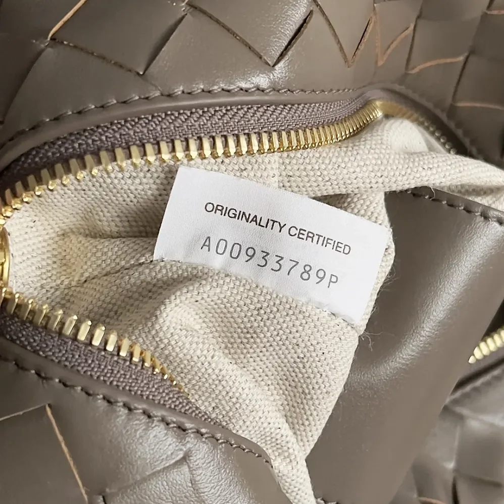 Bottega Veneta Top Handle Loop in Intrecciato Leather for Women in Chocolate Bottega Veneta Top Handle Loop in Intrecciato Leather for Women in Chocolate