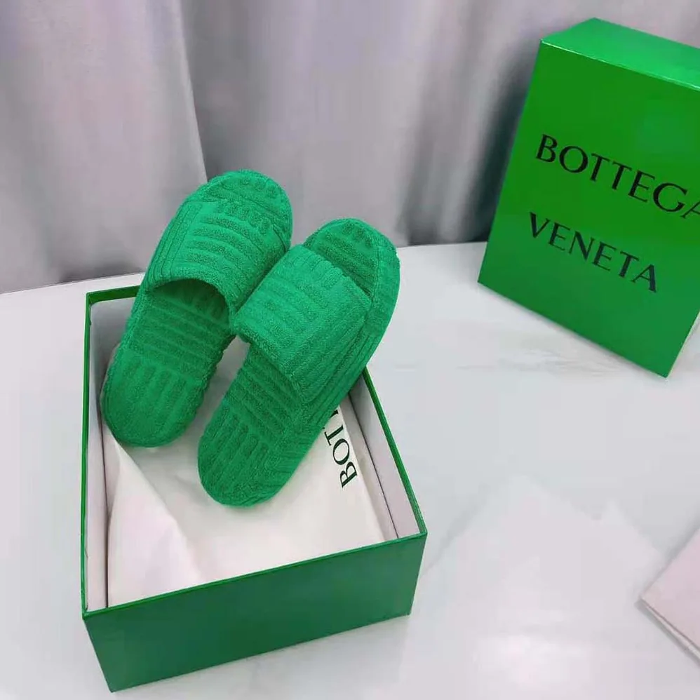 Bottega Veneta Resort Sponge in 35mm Heel Height for Women in Green