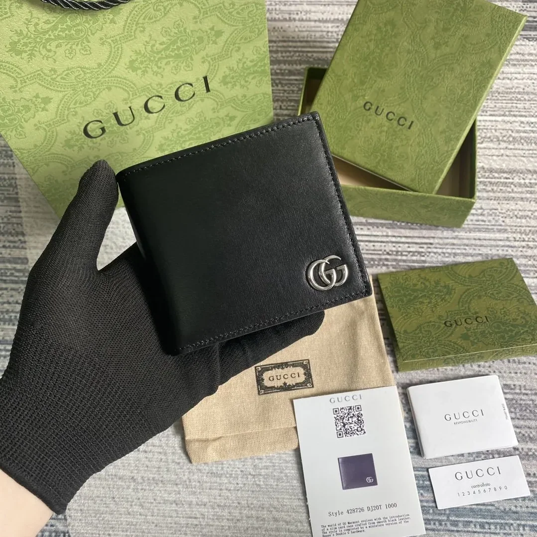 Gucci Marmont Bi in Fold Wallet Gucci Marmont Bi in Fold Wallet