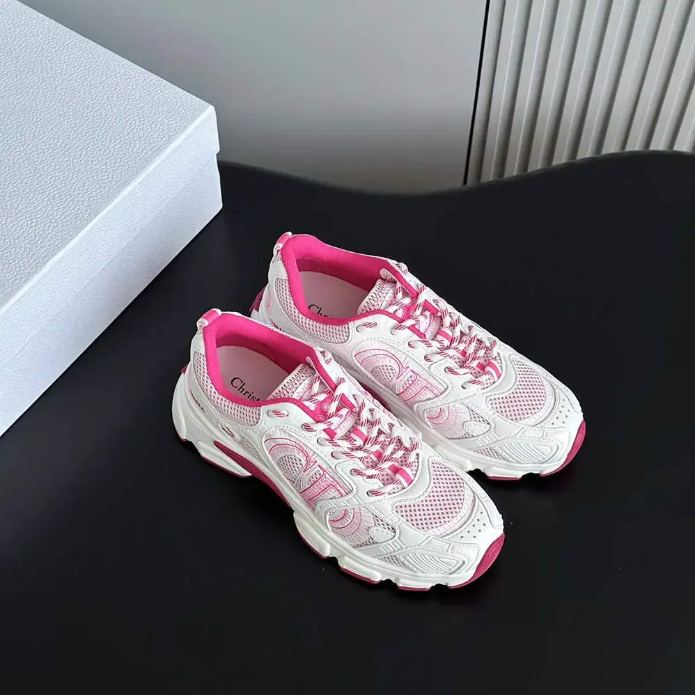 Dior Chrono Sneaker White and Fuchsia Mesh with Leather for Unisex in Effect Panels Dior Chrono Sneaker White and Fuchsia Mesh with Leather for Unisex in Effect Panels