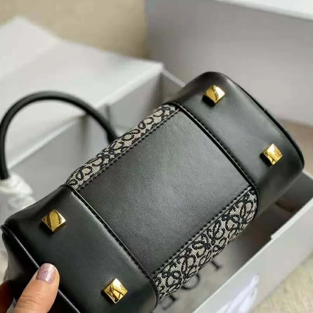 Loewe Amazona 19 Square Bag in Jacquard and Calfskin for Women in Black
