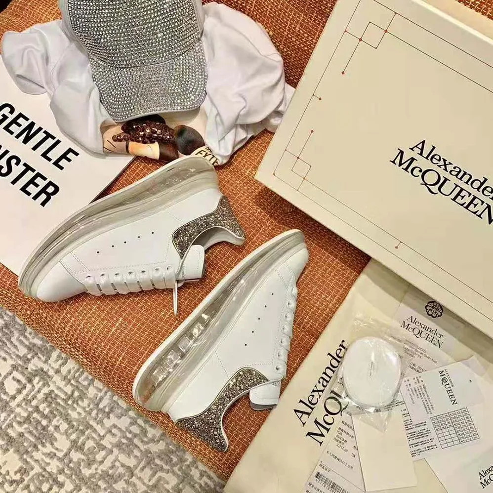 Alexander Mcqueen White Smooth Calf Leather Oversized Sneaker for Women Alexander Mcqueen White Smooth Calf Leather Oversized Sneaker for Women