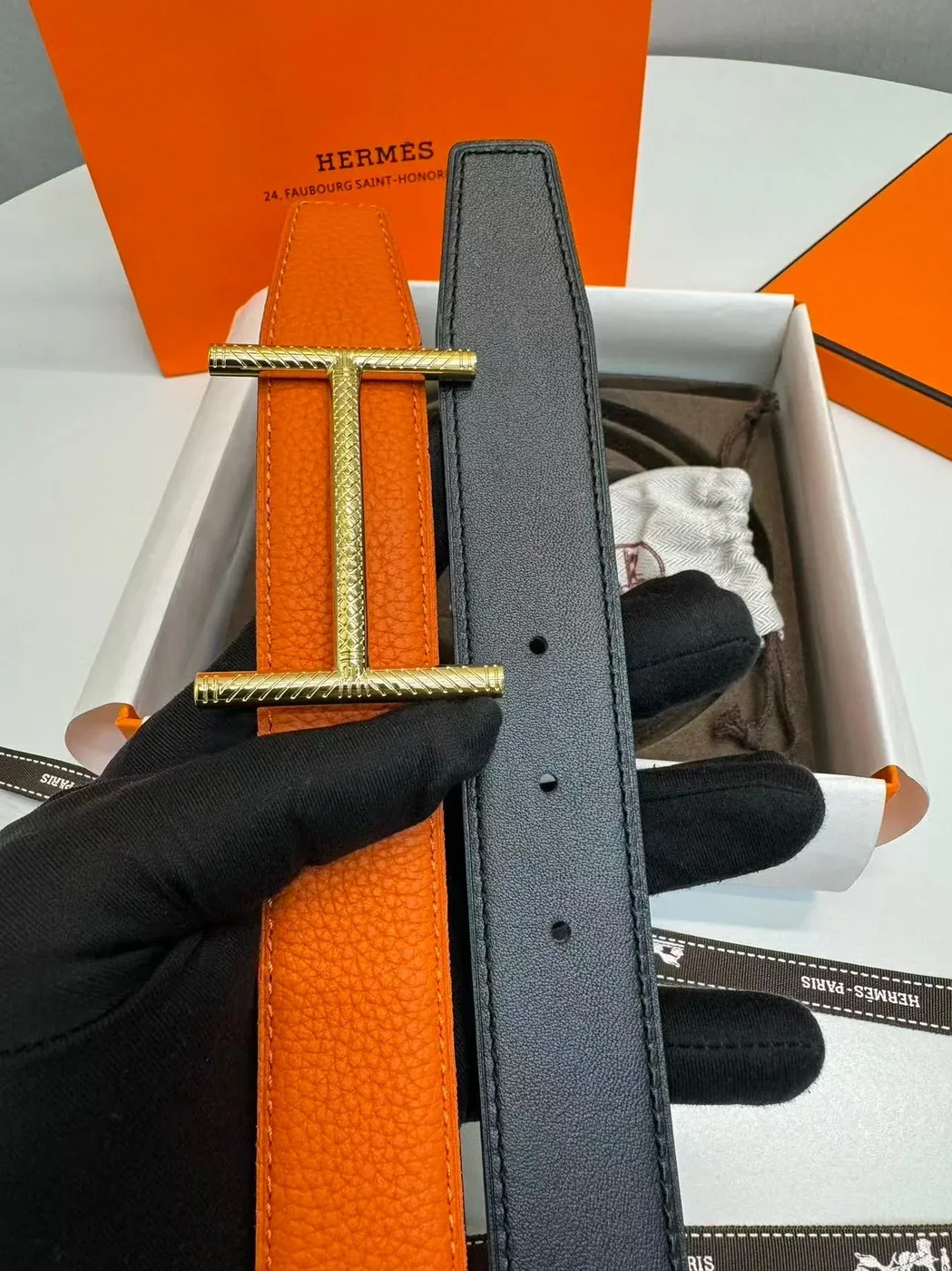 Hermès Hisseo Belt Buckle And Reversible Leather Strap Noir in Orange