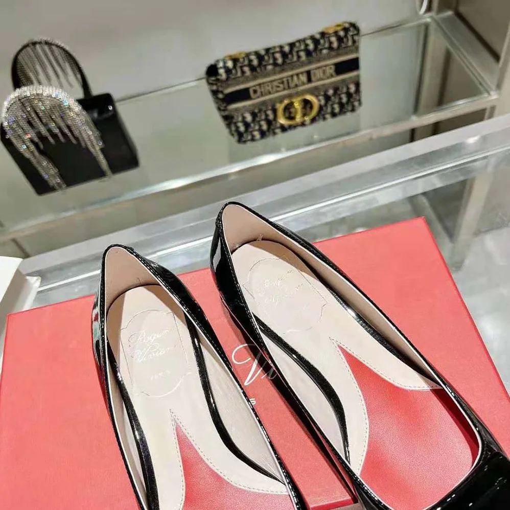 Roger Vivier Strass Heel Covered Buckle Ballerinas in Nappa Leather for Women in Black Roger Vivier Strass Heel Covered Buckle Ballerinas in Nappa Leather for Women in Black
