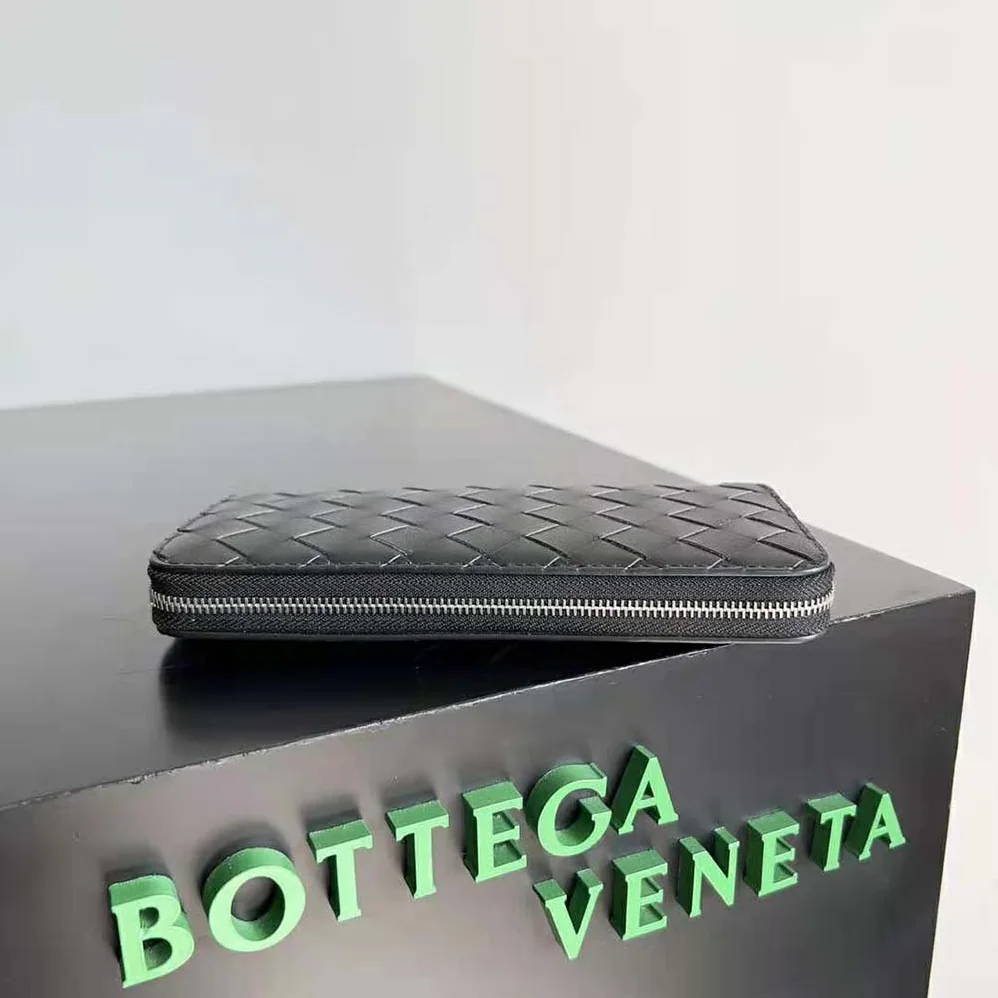 Bottega Veneta Intrecciato Zip Around Wallet for Men in Black Bottega Veneta Intrecciato Zip Around Wallet for Men in Black
