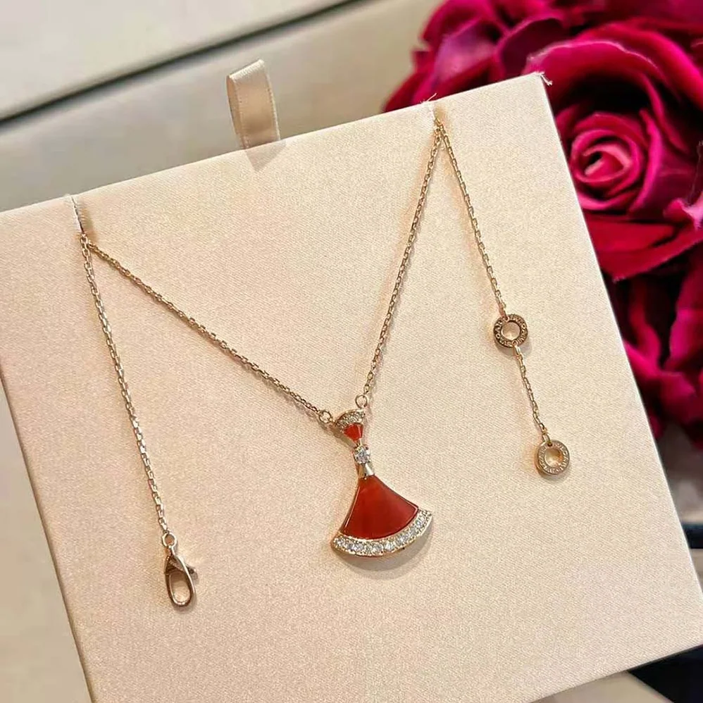 Bvlgari DIVAS' DREAM Necklace in 18 KT Rose Gold with Pendant Set for Women in Red