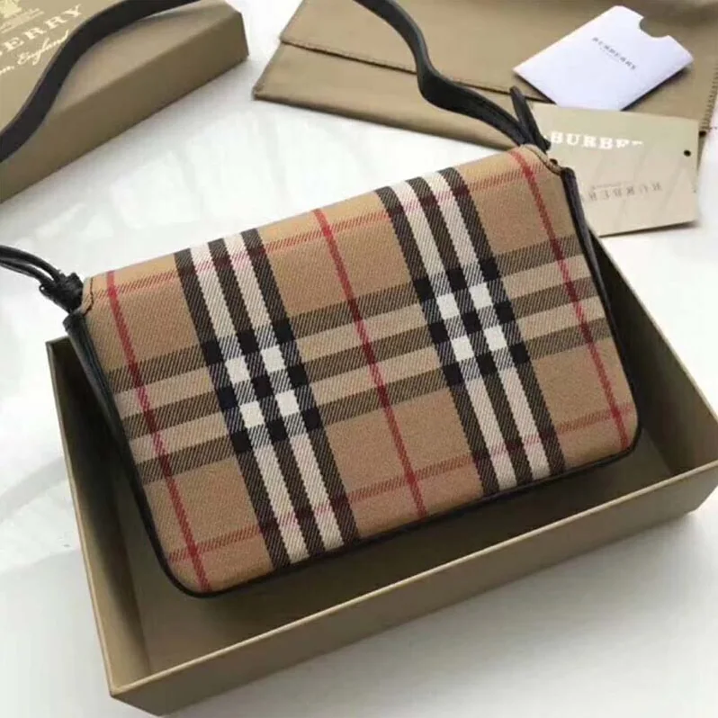 Burberry Vintage Check and Leather Wallet with Detachable Strap for Women