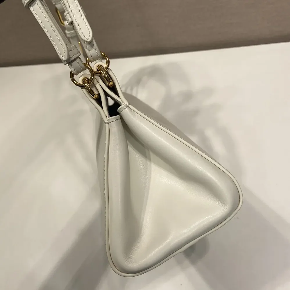 Prada Enchaîné Medium Leather Bag for Women in White Prada Enchaîné Medium Leather Bag for Women in White