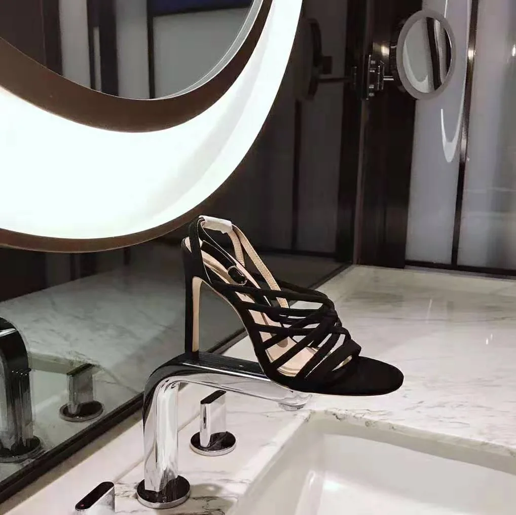 Stuart Weitzman Shoes The Spotlight 80 Sandal 80mm Heel Height for Women in Black Stuart Weitzman Shoes The Spotlight 80 Sandal 80mm Heel Height for Women in Black