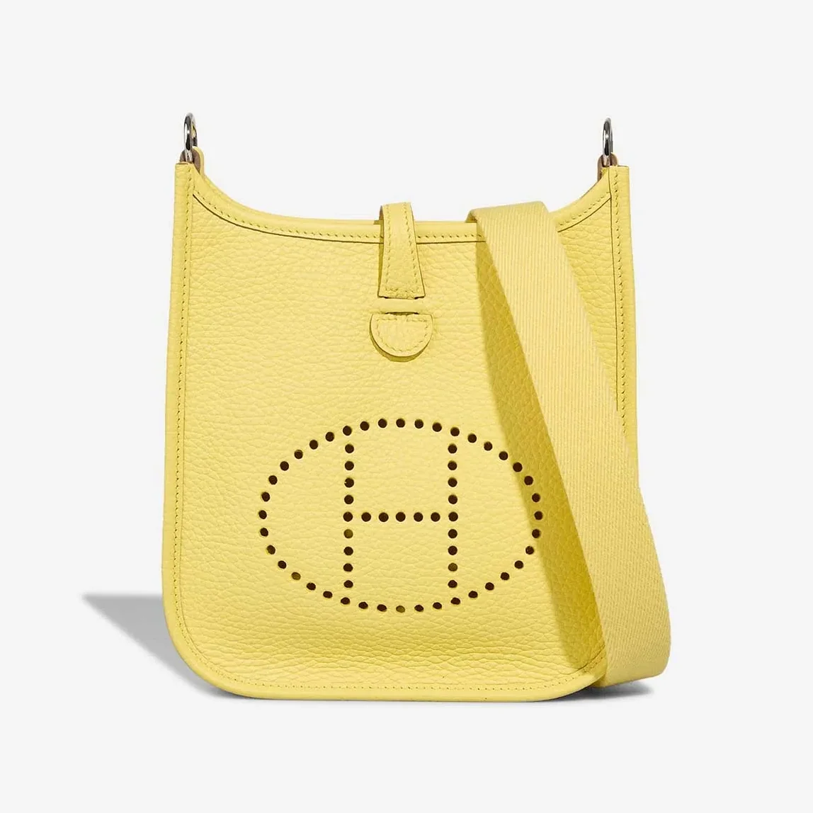 Hermes Evelyne 16 Amazone Shoulder Bag in Lime Palladium Hardware Hermes Evelyne 16 Amazone Shoulder Bag in Lime Palladium Hardware