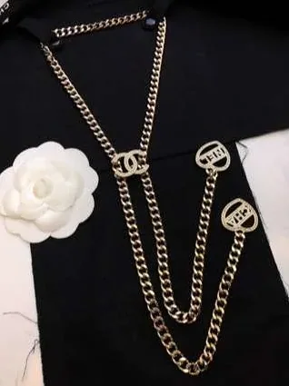 Chanel Pearl Heart Necklace Gold