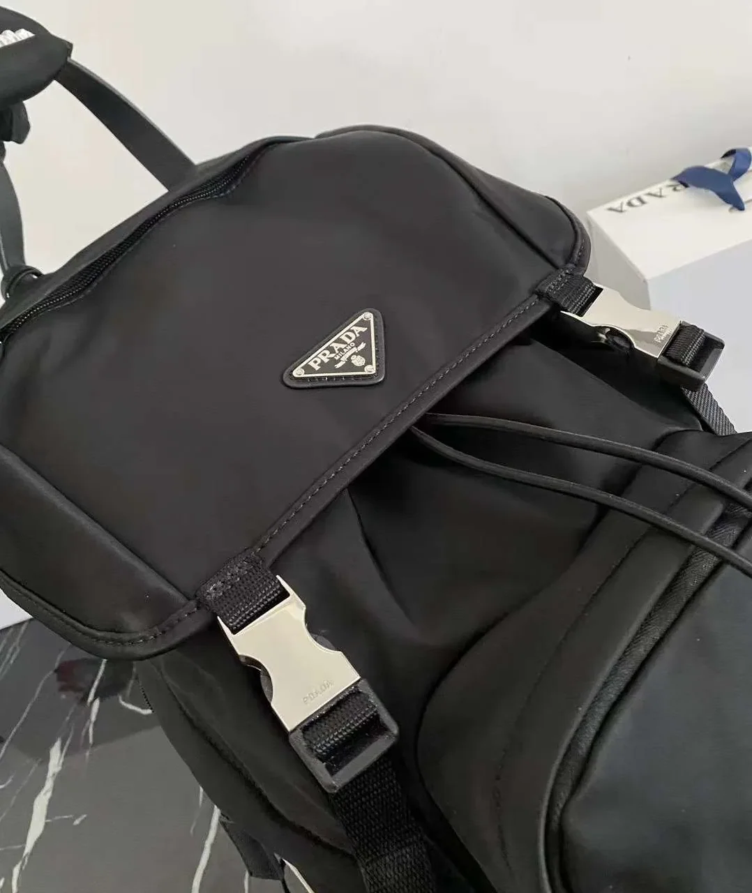 Prada Re-Nylon And Saffiano Backpack Black / 2VZ135_2DMG_F0002_V_HOL Prada Re-Nylon And Saffiano Backpack Black / 2VZ135_2DMG_F0002_V_HOL