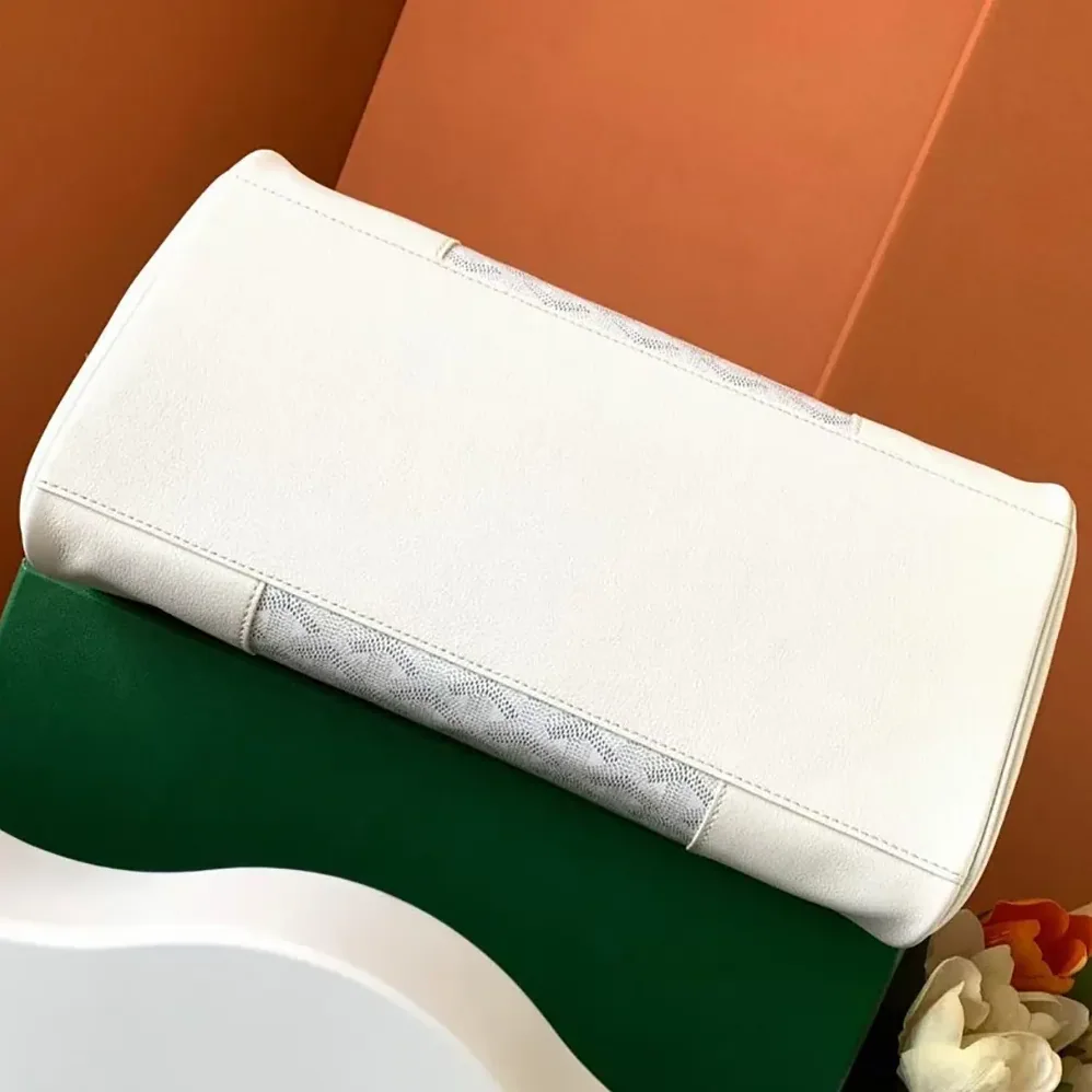 Goyard Saïgon Tote Bag for Women in White
