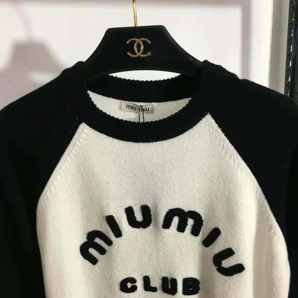 Miu Miu Cashmere Crew for Women in neck Sweater Miu Miu Cashmere Crew for Women in neck Sweater
