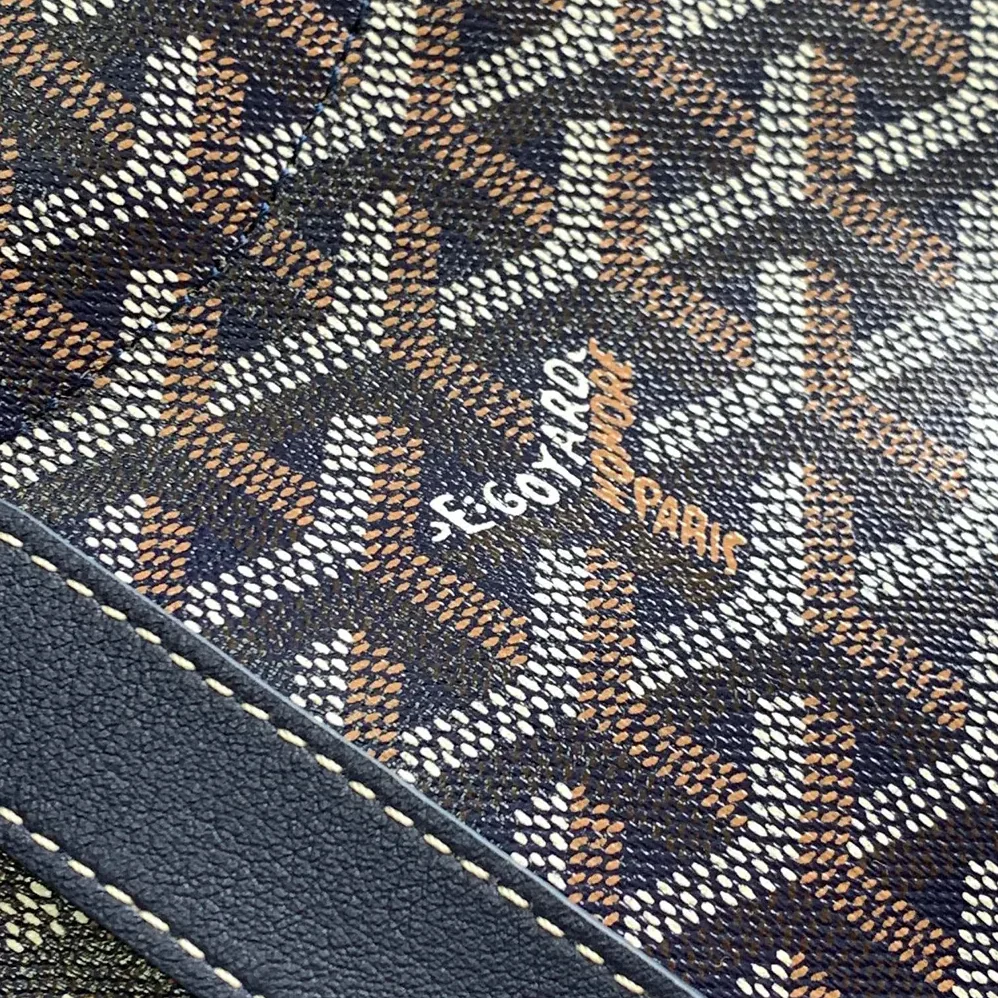 Goyard Rouette Souple Bag for Unisex in Navy Goyard Rouette Souple Bag for Unisex in Navy