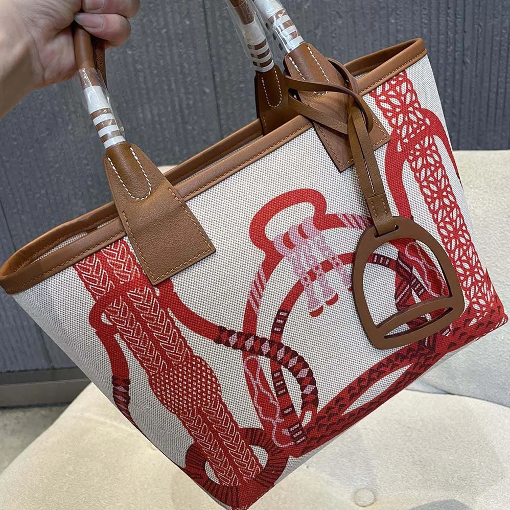 Hermes Steeple 25 Tote Bag for Unisex in Orange Hermes Steeple 25 Tote Bag for Unisex in Orange