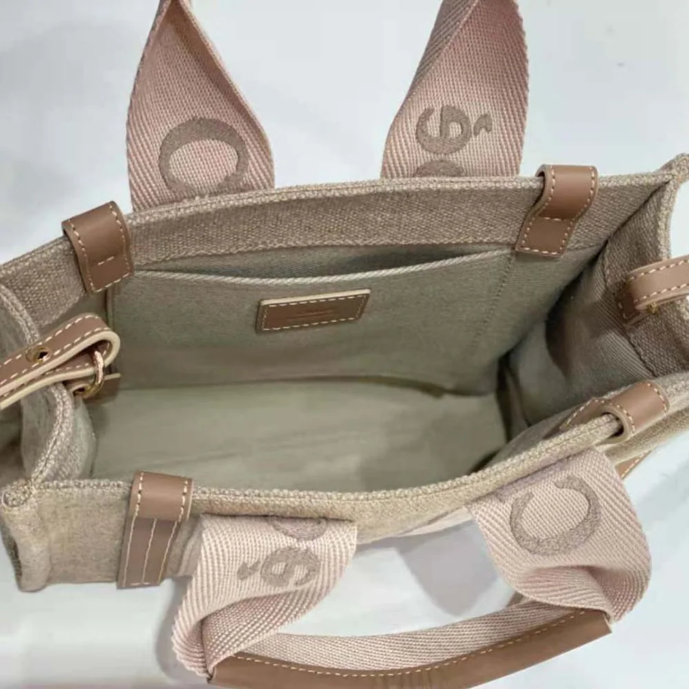 Chloe Small Woody Tote Bag for Women in Beige Chloe Small Woody Tote Bag for Women in Beige