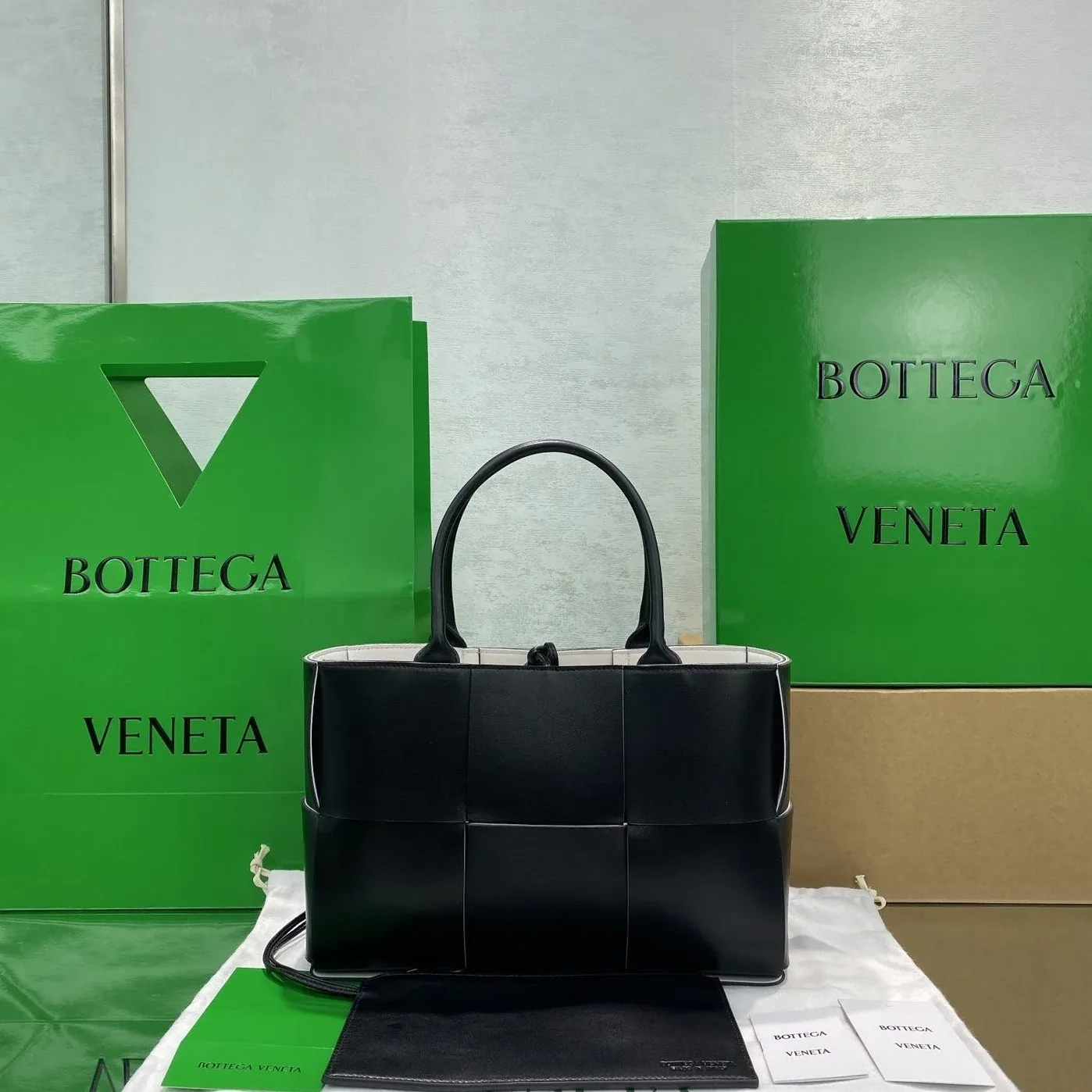 Bottega Veneta Small Arco Tote Bag Black