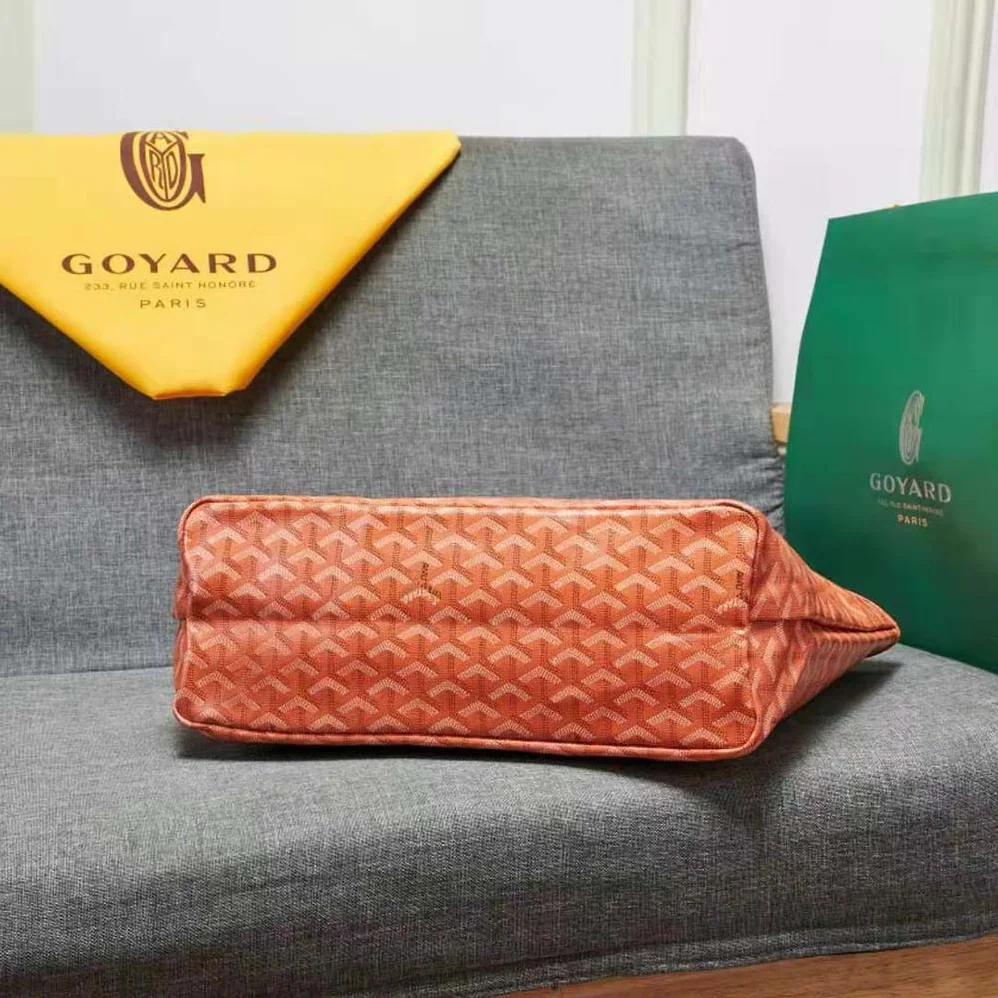 Goyard Sac Artois MM in Goyardine Canvas & Chevroches Calfskin for Women in Orange Goyard Sac Artois MM in Goyardine Canvas & Chevroches Calfskin for Women in Orange