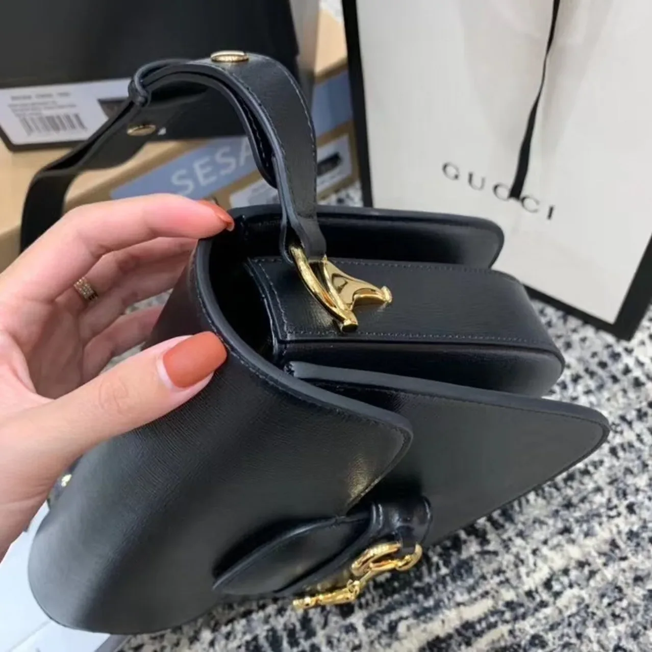 Gucci Horsebit 1955 Shoulder Bag Black Textured With A Vintage Effect / GG