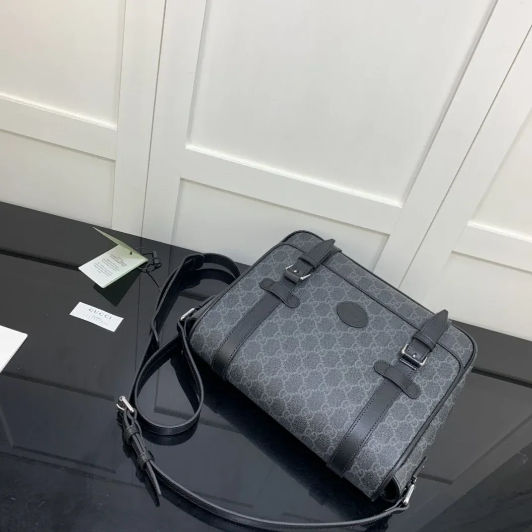Gucci Messenger Bag Black / GG