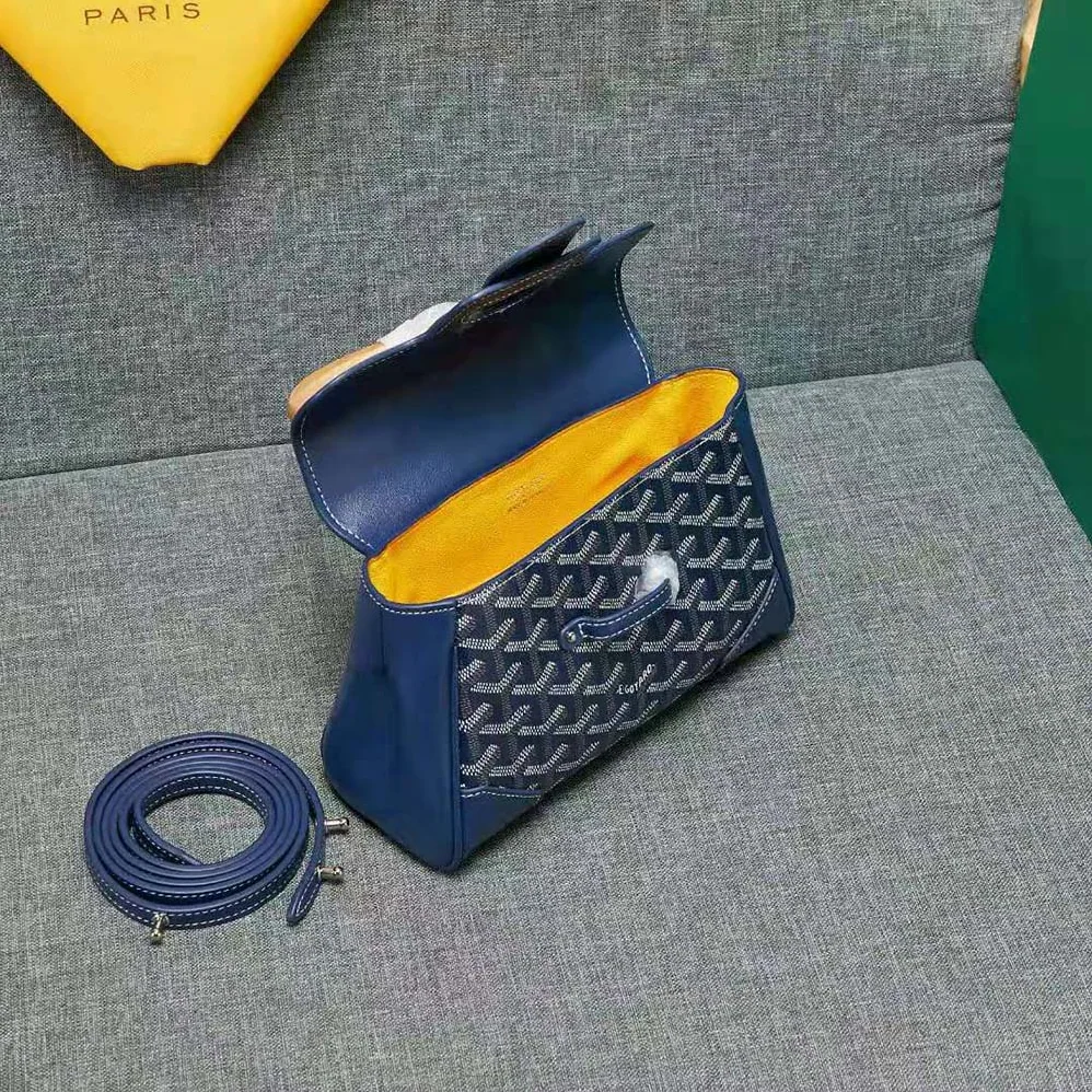 Goyard Sac Saïgon Souple Mini in Toile Goyardine & Chevroches Calfskin for Women in Navy Goyard Sac Saïgon Souple Mini in Toile Goyardine & Chevroches Calfskin for Women in Navy