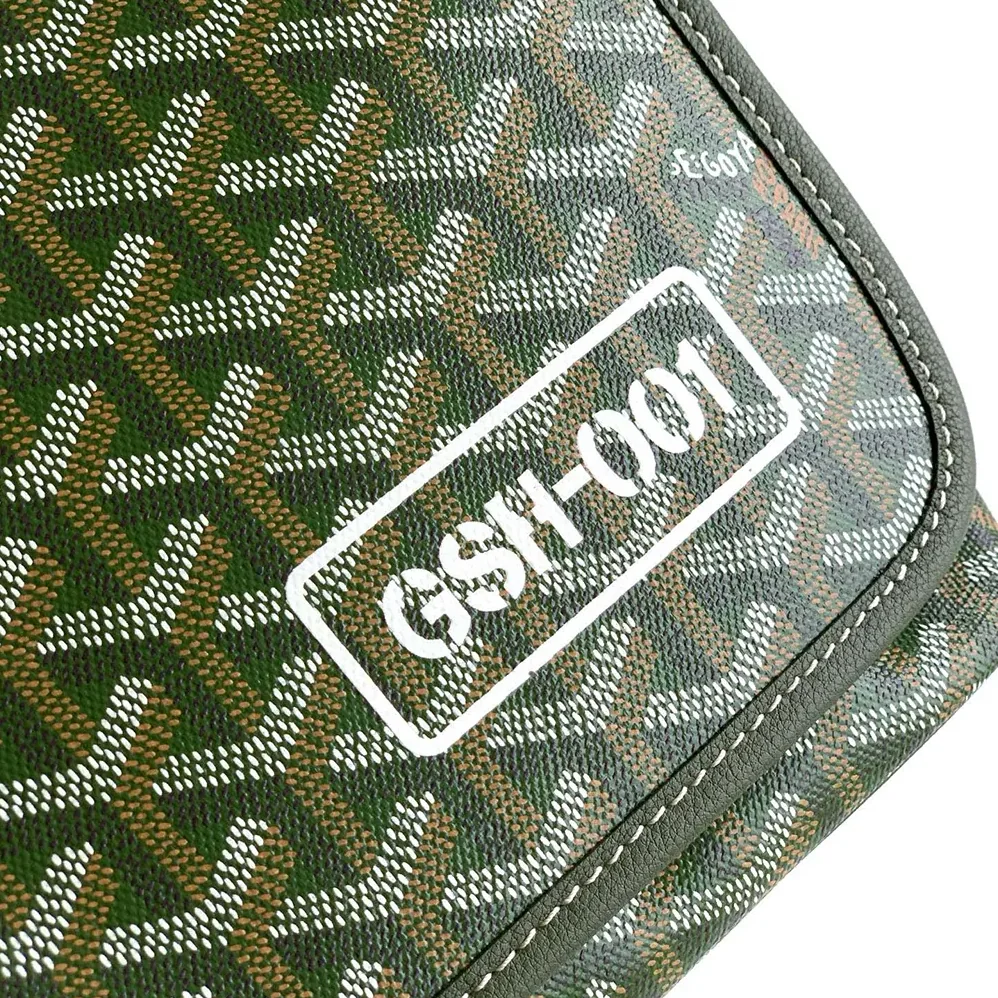 Goyard Capetien MM Messenger Bag for Unisex in Green
