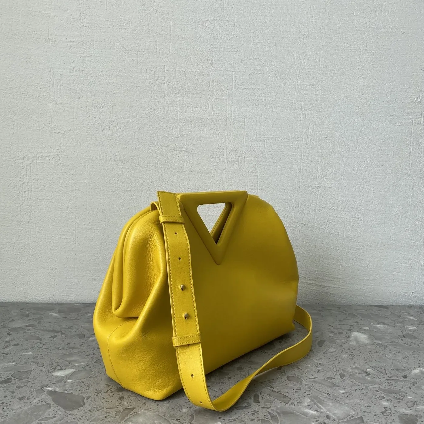 Bottega Veneta Point Yellow Bottega Veneta Point Yellow