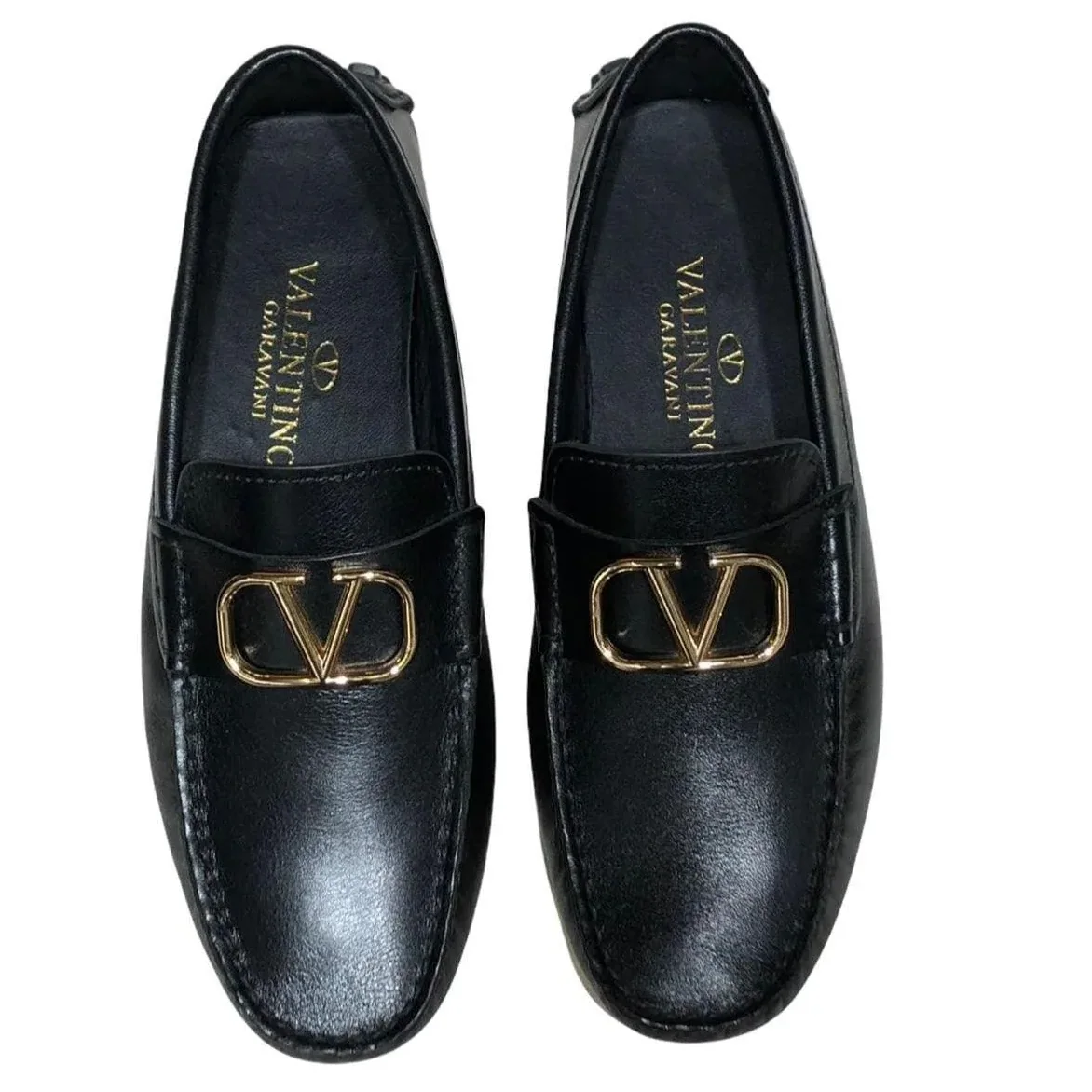 V Buckle Leather Shoe
