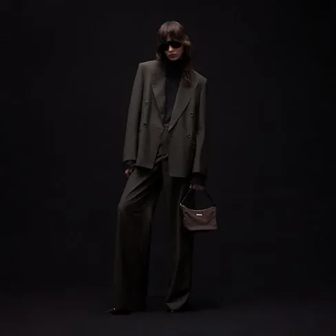 Gucci Lady Lunetta Small Shoulder Bag in Dark Brown Palladium Hardware Gucci Lady Lunetta Small Shoulder Bag in Dark Brown Palladium Hardware