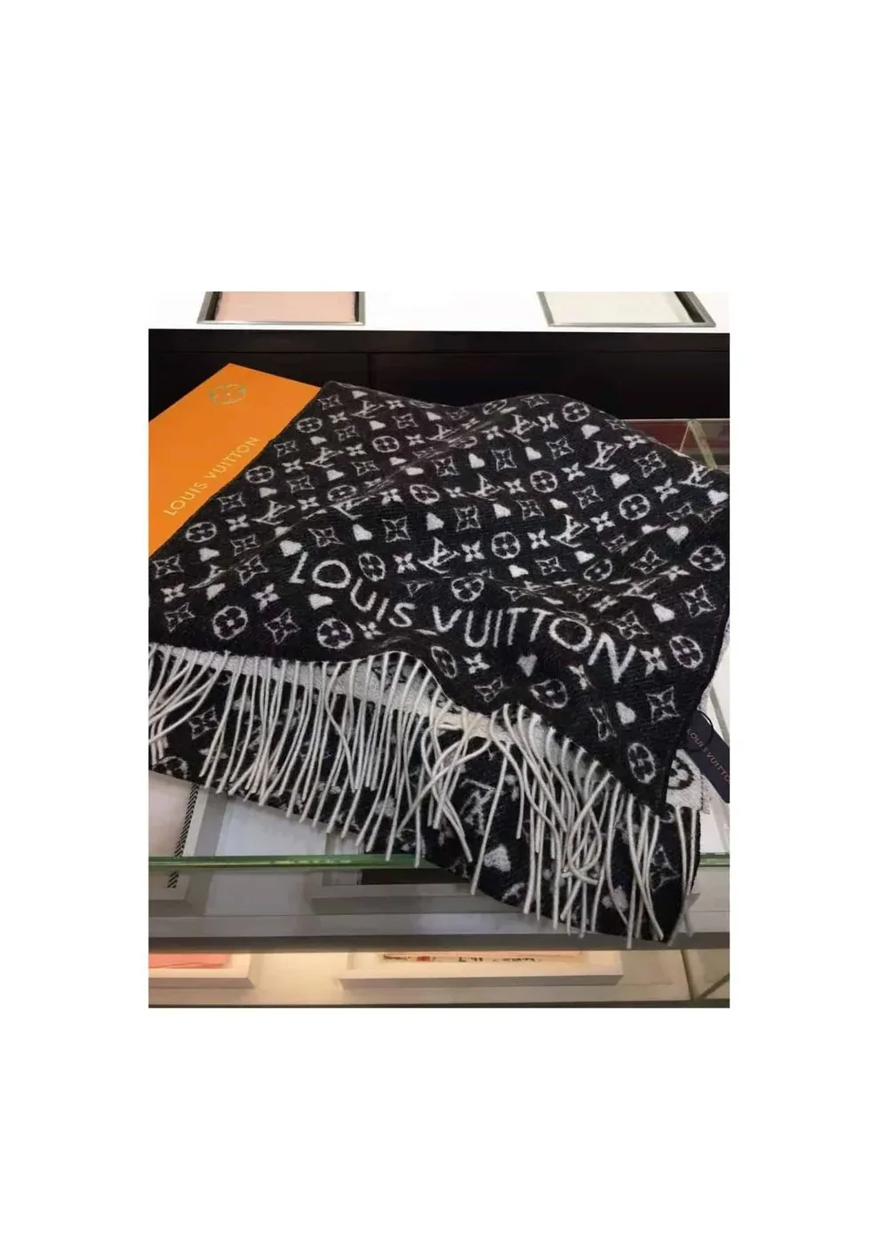 Louis Vuitton Game On Scarf Black Louis Vuitton Game On Scarf Black