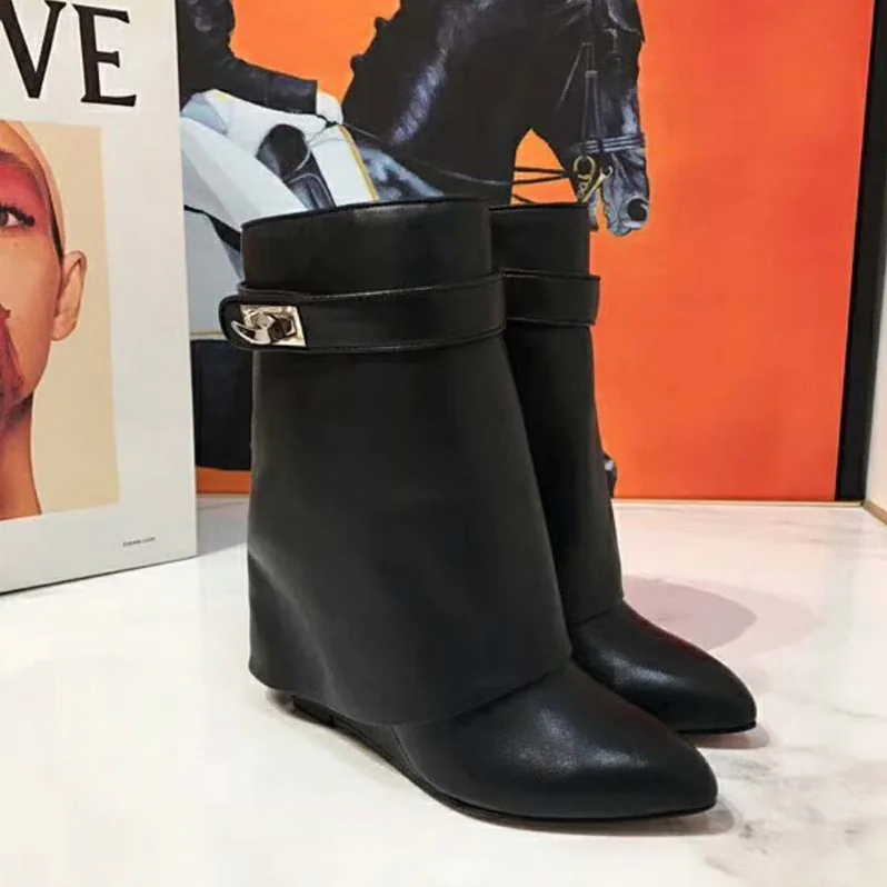 Givenchy Shoes Shark Lock Ankle Boots in Leather 90mm Heel for Women in Black Givenchy Shoes Shark Lock Ankle Boots in Leather 90mm Heel for Women in Black